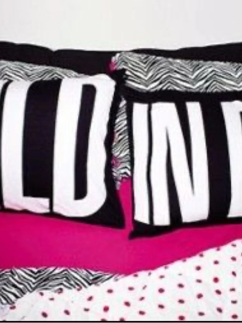 ISO VICTORIA’s SECRET PINK 2000S 2010S COMFORTERS & PILLOW CASES